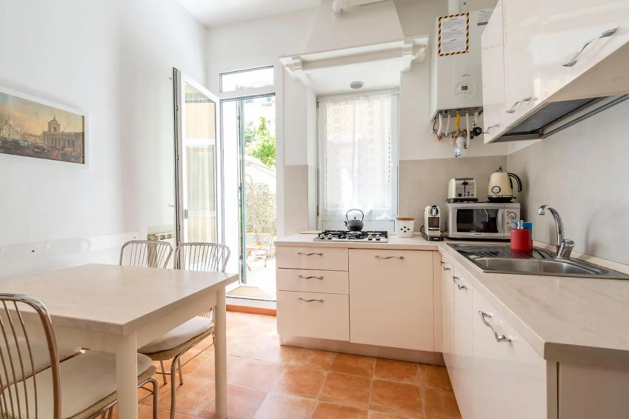 Apartment Queen House Venezia Italy