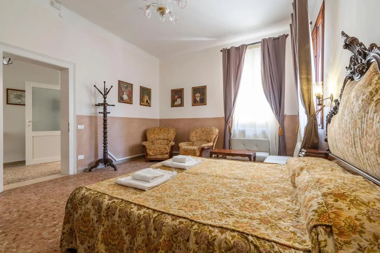 Queen House Venezia Italy