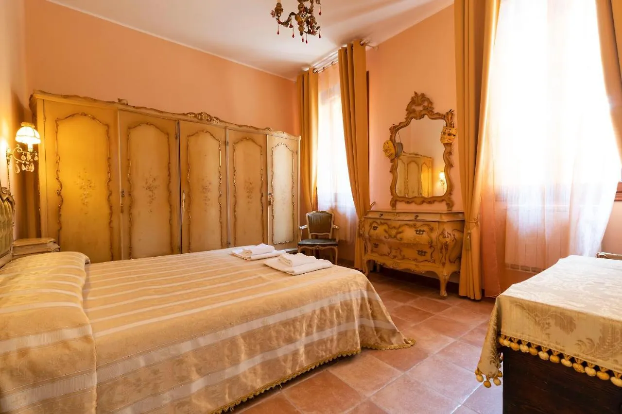 Queen House Venezia Italien